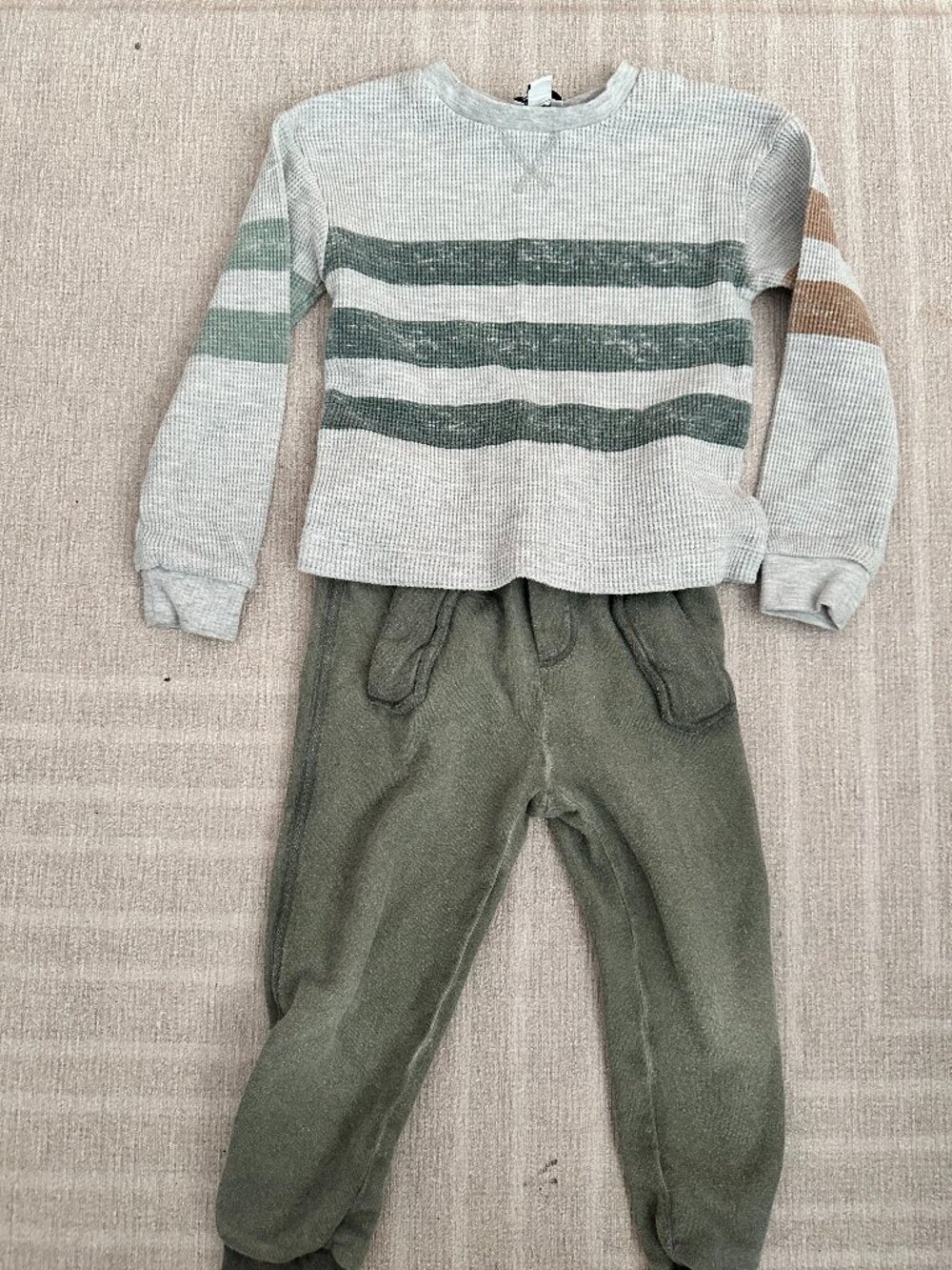Splendid Thermal Top and Jogger Set Sz 2T